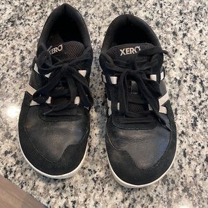 Xero Court shoes Size 9 gently used lots of life